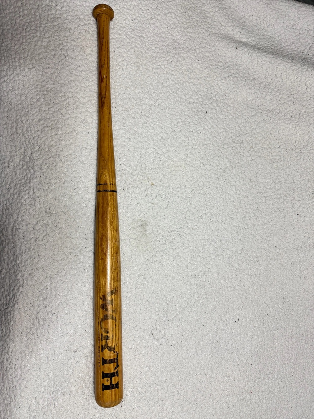 Rare Find Vintage Worth Softball Bat  Made In USA Model 100SB